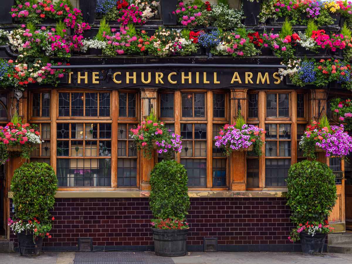 Churchill-Arms_Editorial_Use_Only